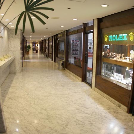 Eurobuilding Hotel & Suites Caracas Exterior foto The interior of the shopping mall