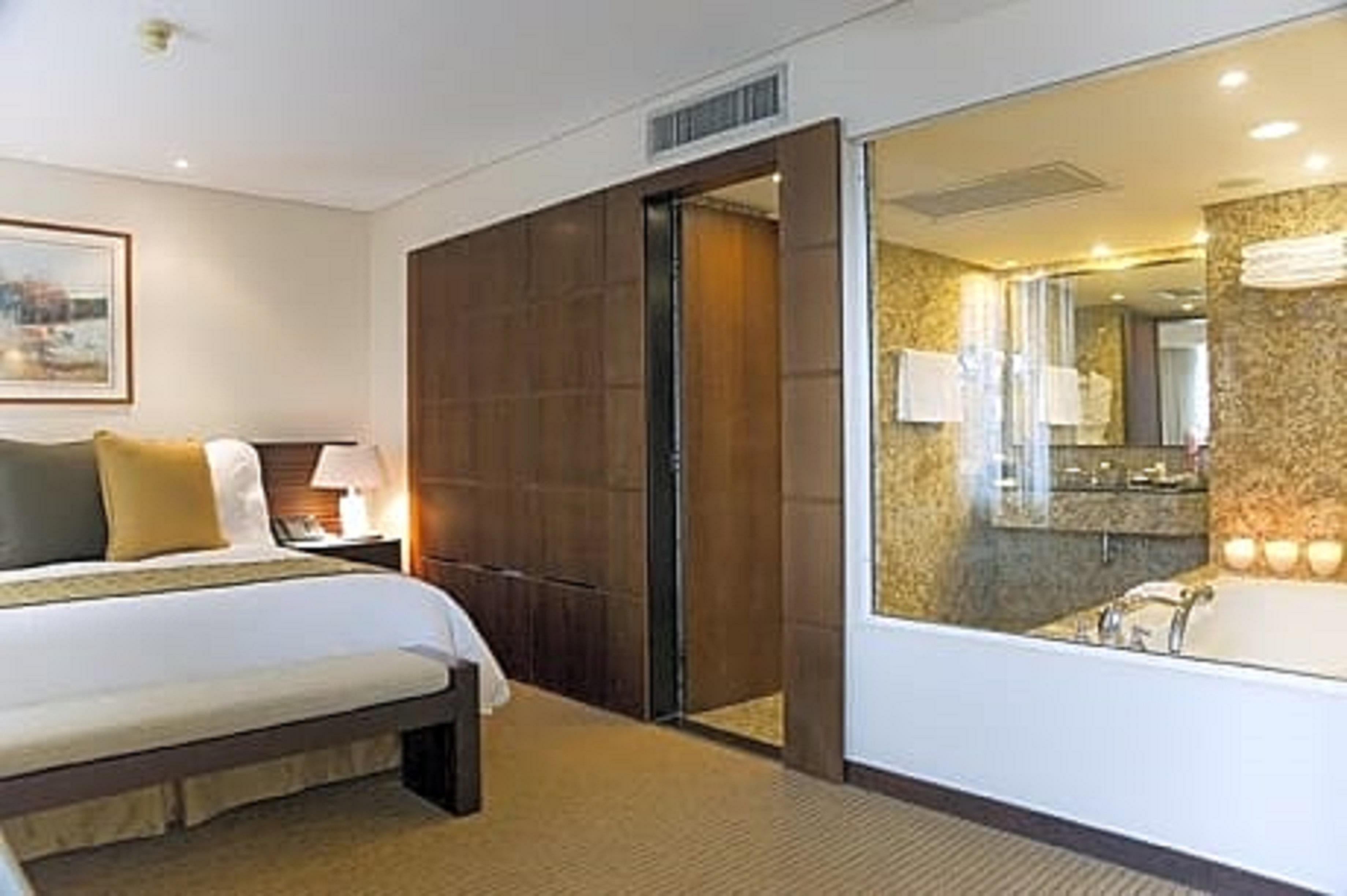 Eurobuilding Hotel & Suites Caracas Exterior foto A room at the hotel